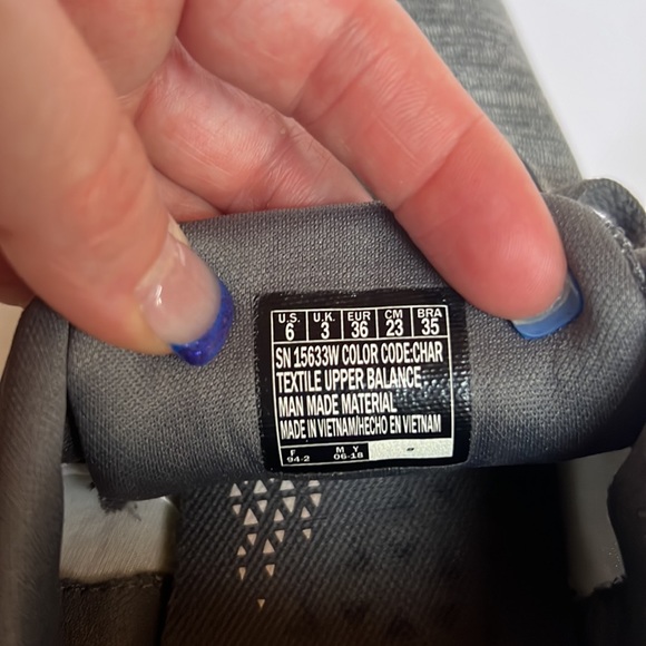 Women’s Sketcher grey walking shoes size 6 - Picture 5 of 5